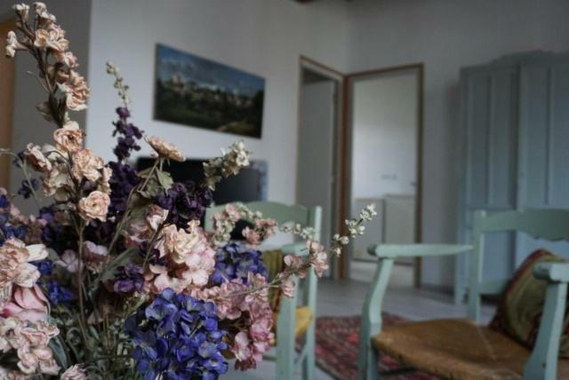 Remalard Appartement Luaran gambar