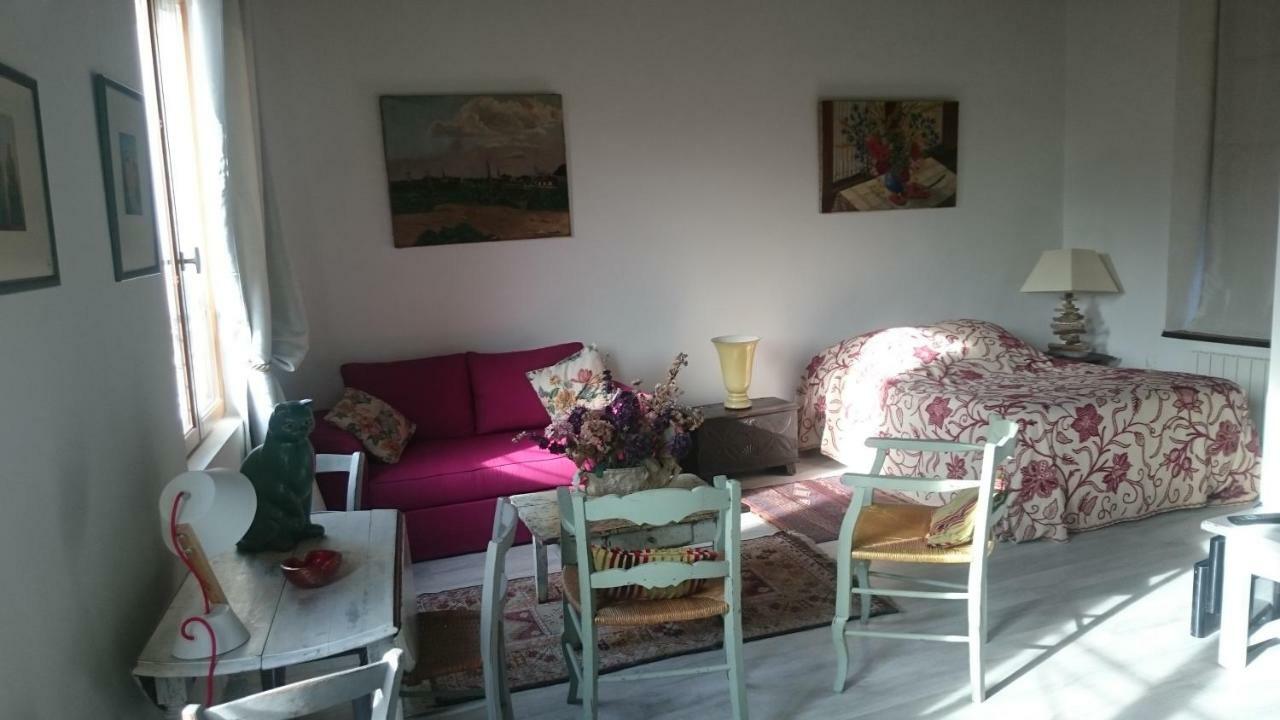 Remalard Appartement Luaran gambar